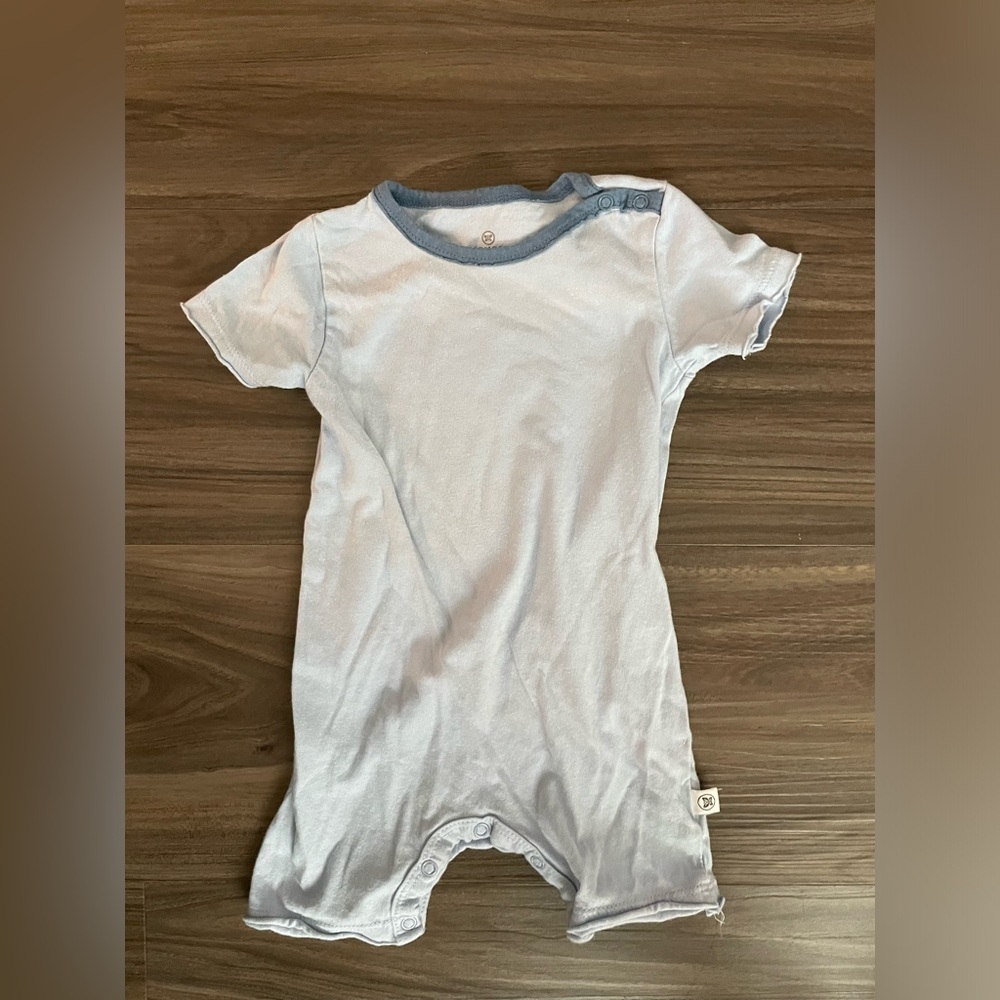 The Honest Company Organic Cotton Blue and White Baby short sleeve Romper 3/6M